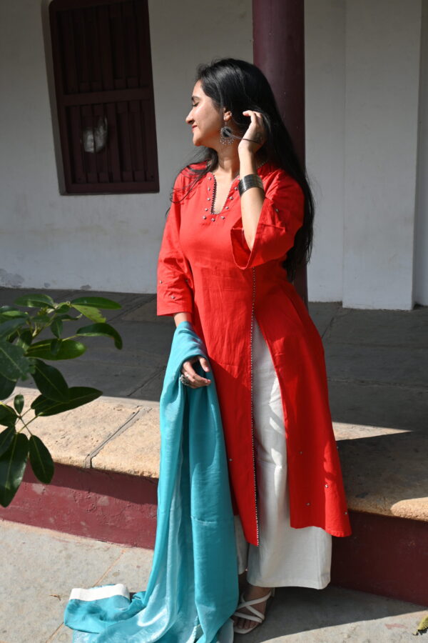 Moती Kurta Set (Kurti + Plazo)